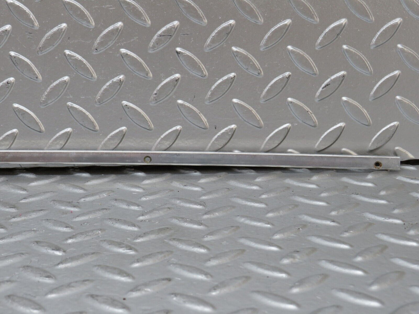 28153 Mercedes-Benz W123 280E Sunroof Chrome Trim
