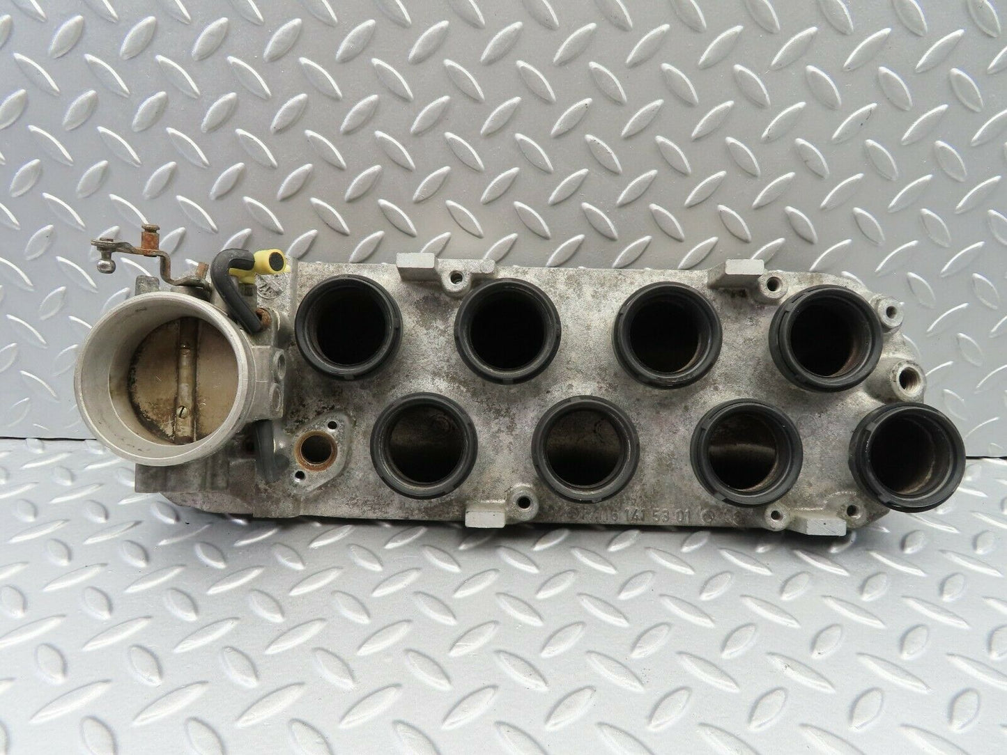 6418 Mercedes-Benz W126 380SE Lower Intake Manifold 1161415301
