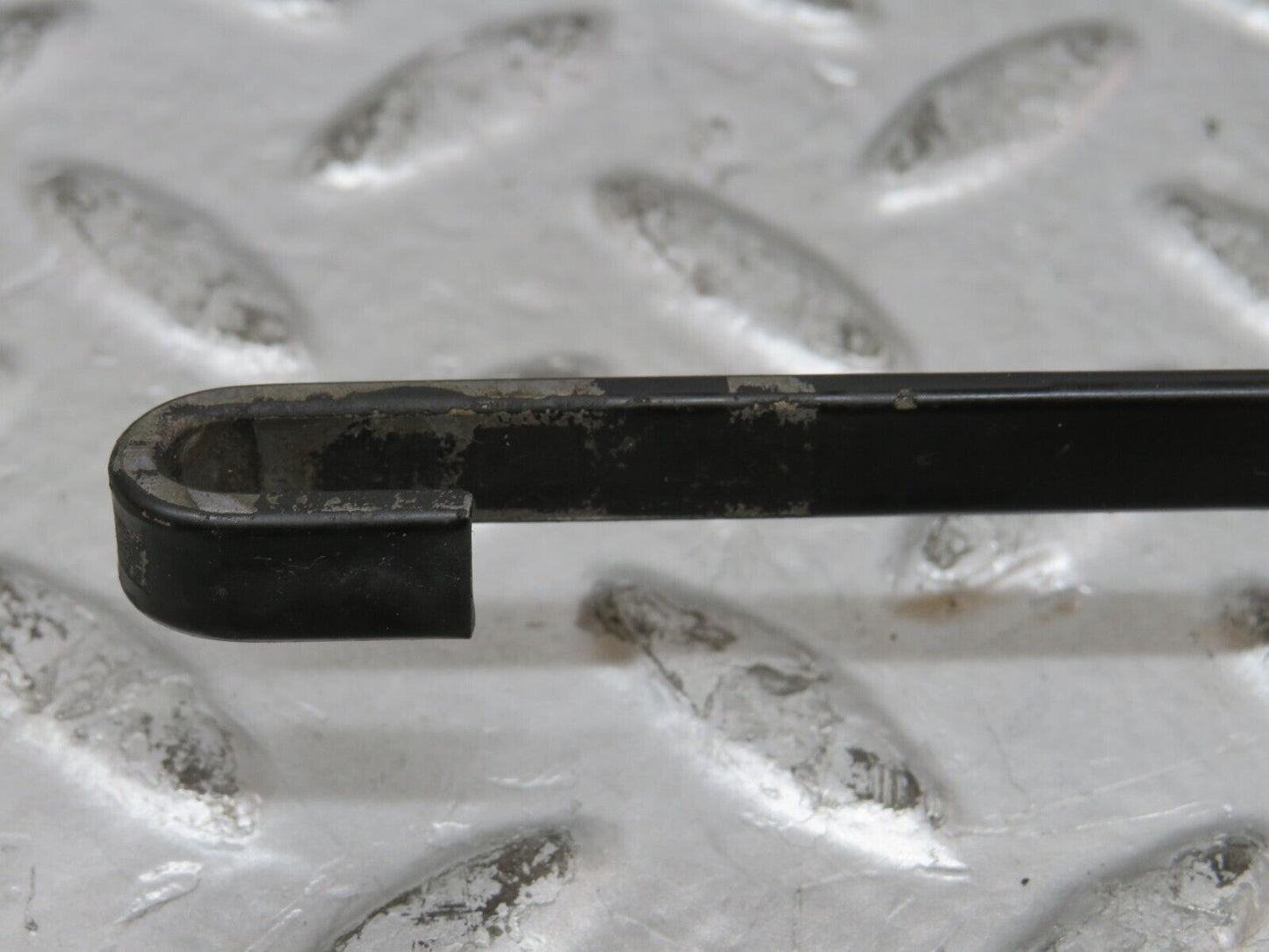 26607 Mercedes-Benz C124 220CE Coupe Wiper Arm