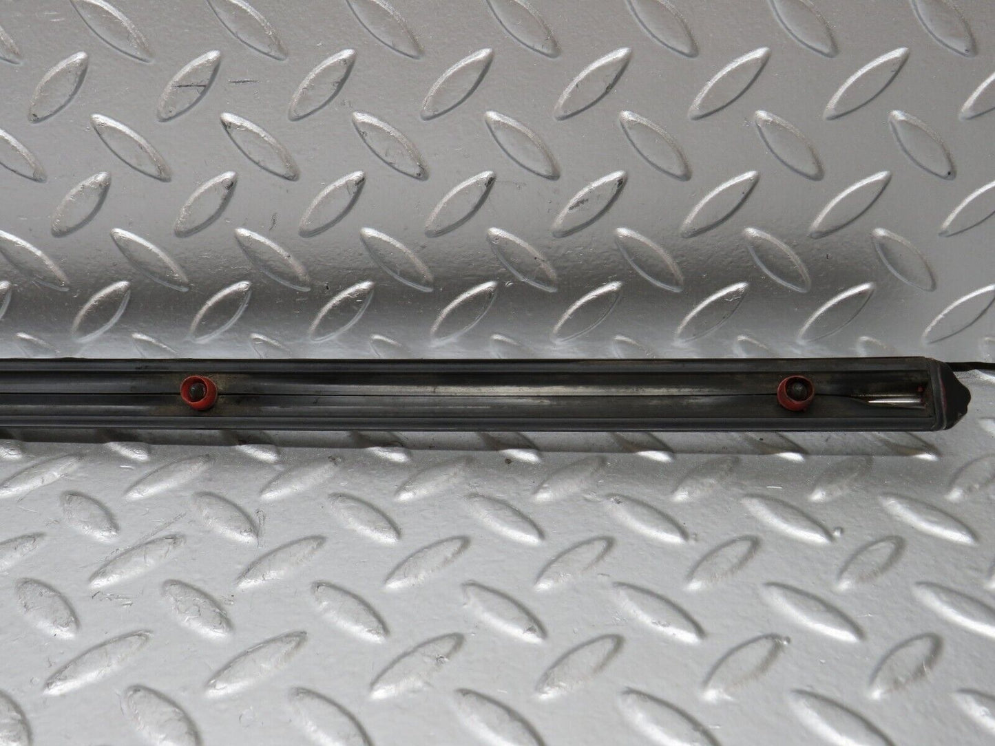 27960 Mercedes-Benz W123 280E Front Left Fender Wing Centre Moulding Trim