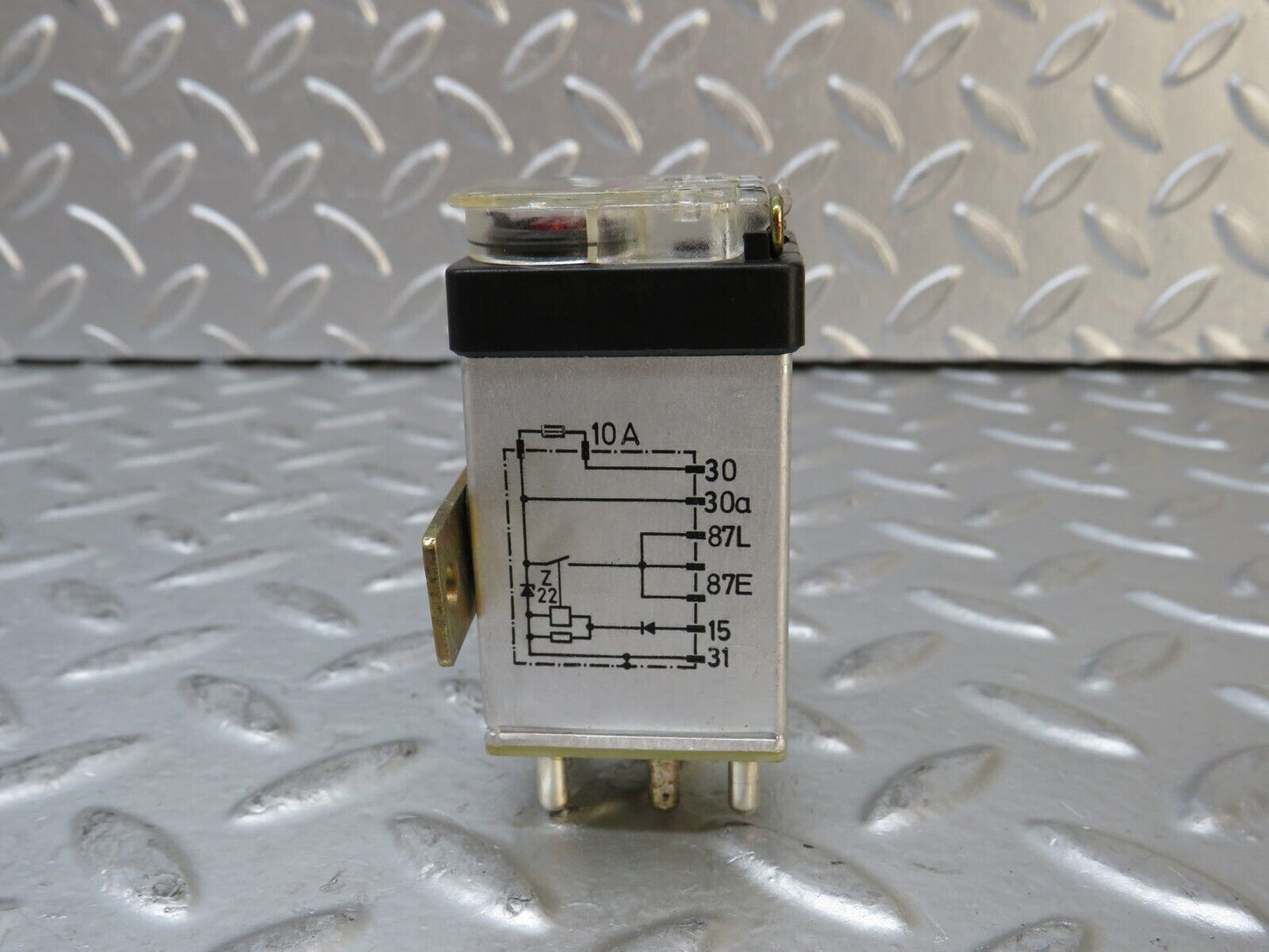 27548 Mercedes-Benz S124 300TE Wagon Overload Relay 2015403245