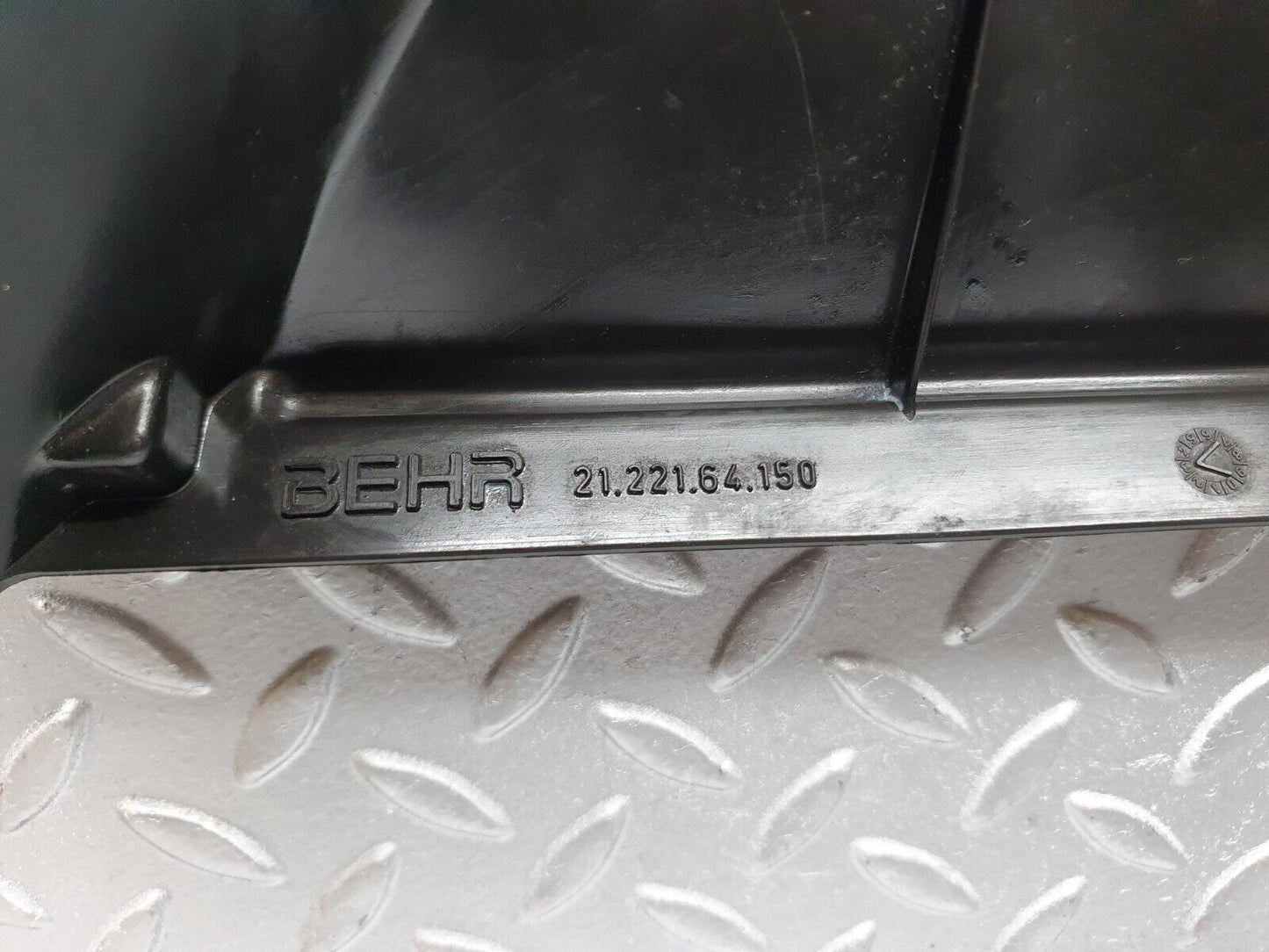 41467 Mercedes-Benz W124 200E Radiator Fan Shroud Fan Cover 1245050055