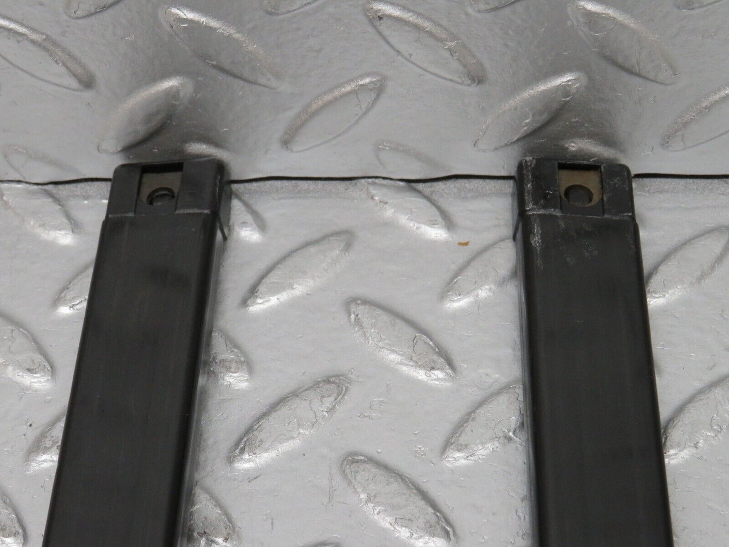 31692 Mercedes-Benz W201 190LE 1.8L Seat Belt Runner Covers 1249193520 2019190920