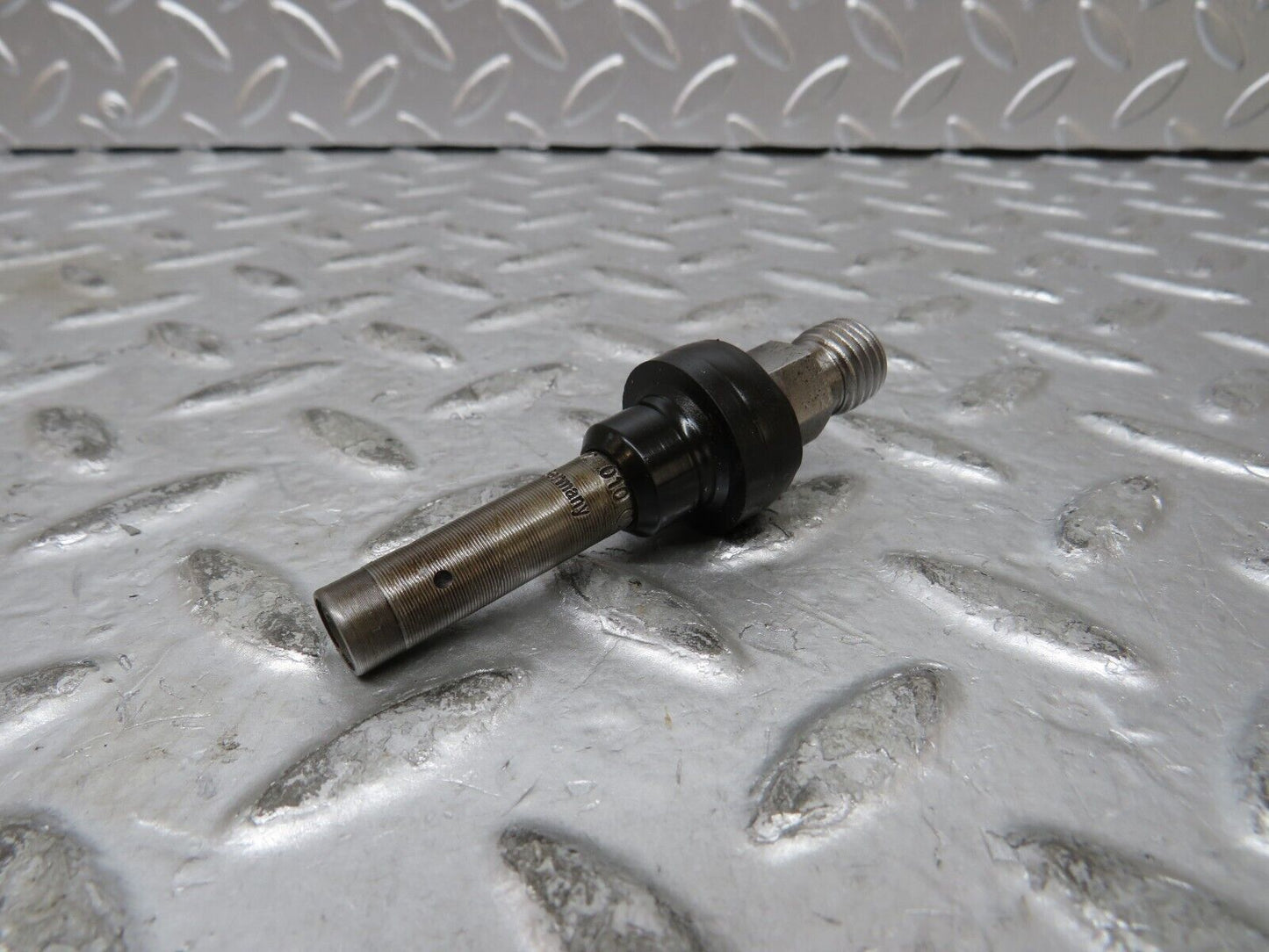 27426 Mercedes-Benz W123 280E Fuel Injector Bosch 0437502010