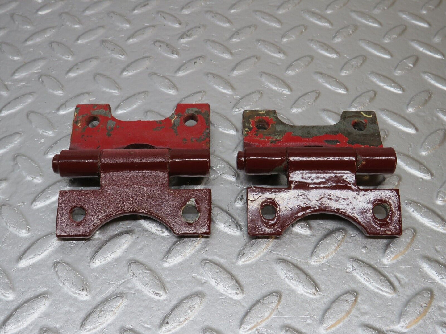 40030 Mercedes-Benz R107 350SL Door Hinge Right Side