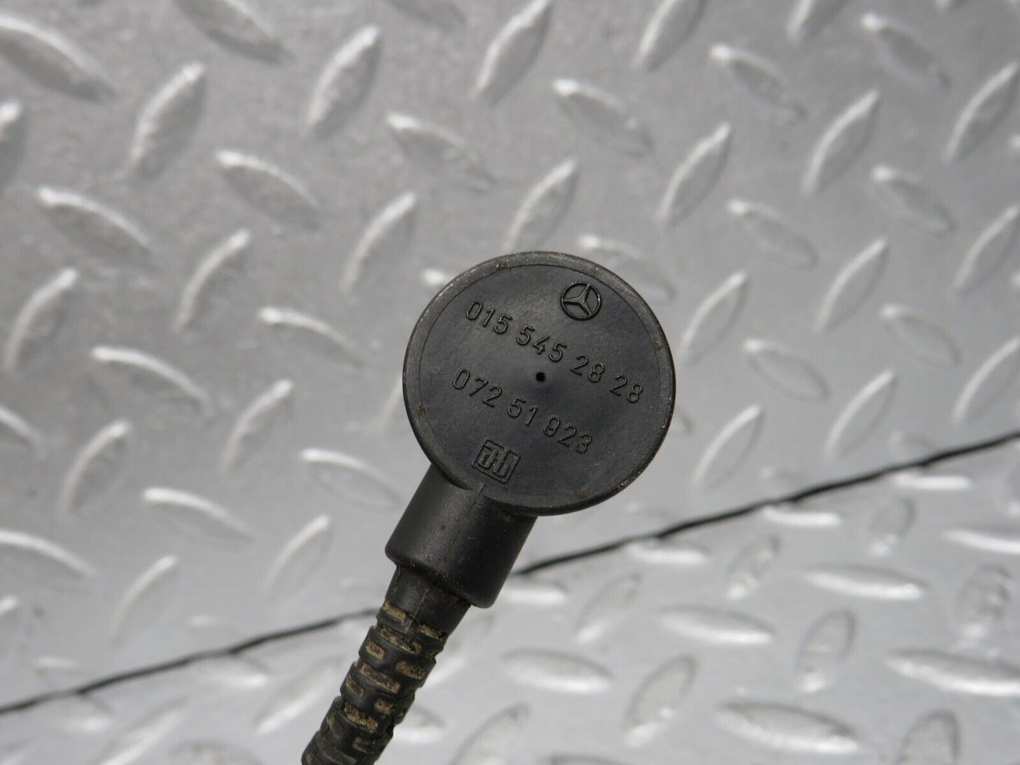 38659 Mercedes-Benz R129 280SL Coupe Crankshaft Position Sensor 0155452828 003153012