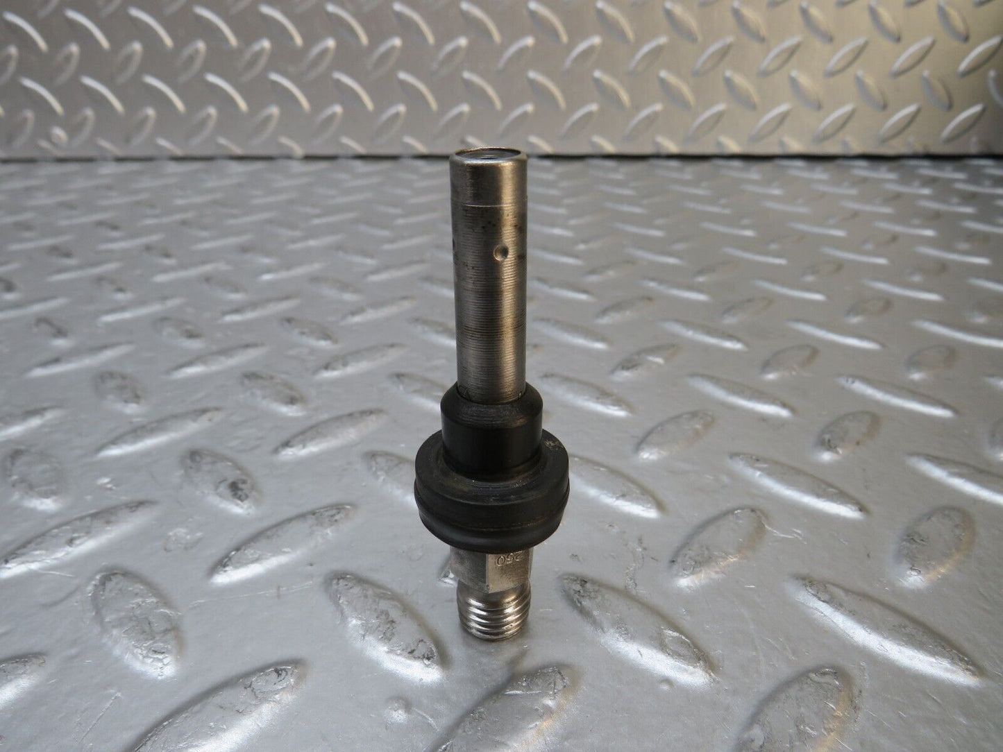 29929 Mercedes-Benz W123 230E Fuel Injector Bosch 0437502010