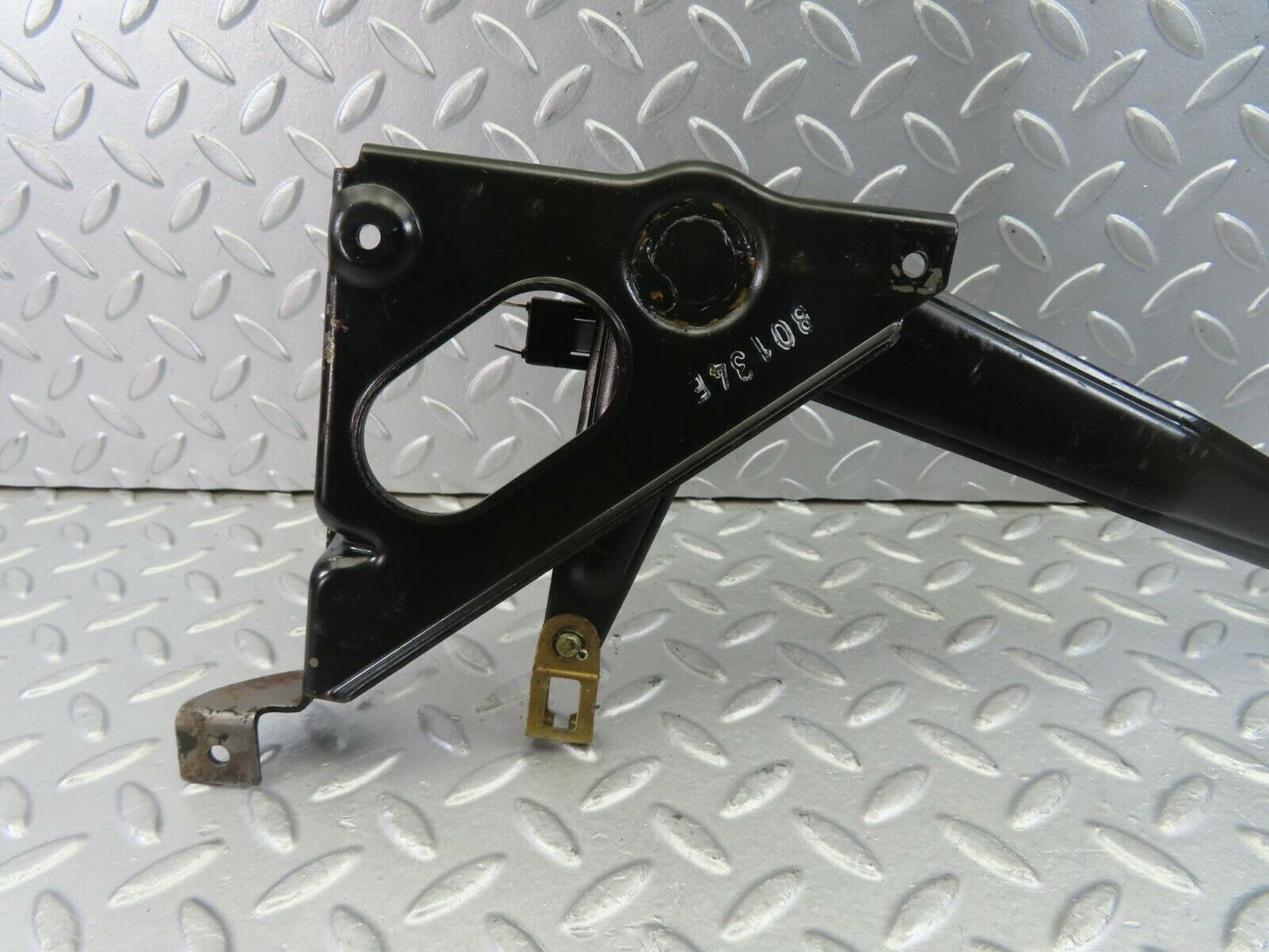 10864 Mercedes-Benz W123 230E Handbrake