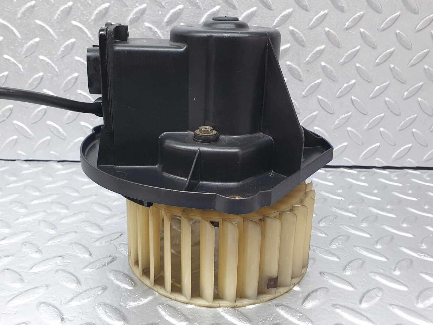 42135 Mercedes-Benz W123 280E Heater Blower Fan Motor AX02577692M