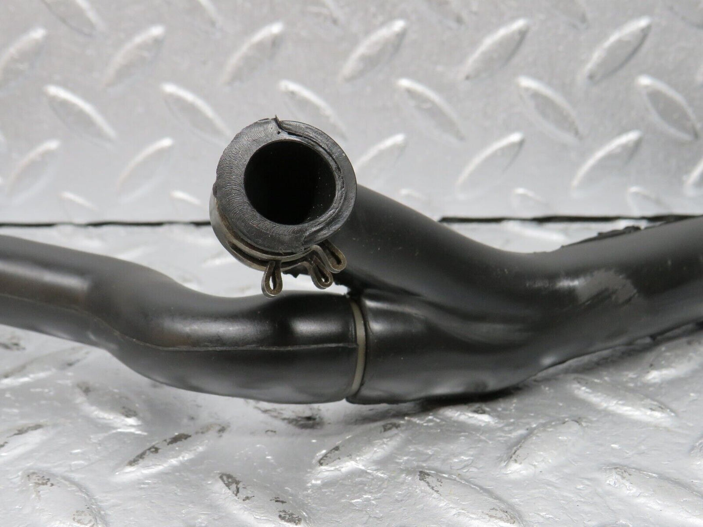 39913 Mercedes-Benz R107 350SL Air Intake Breather Hose Pipe 1160940682 1160940482