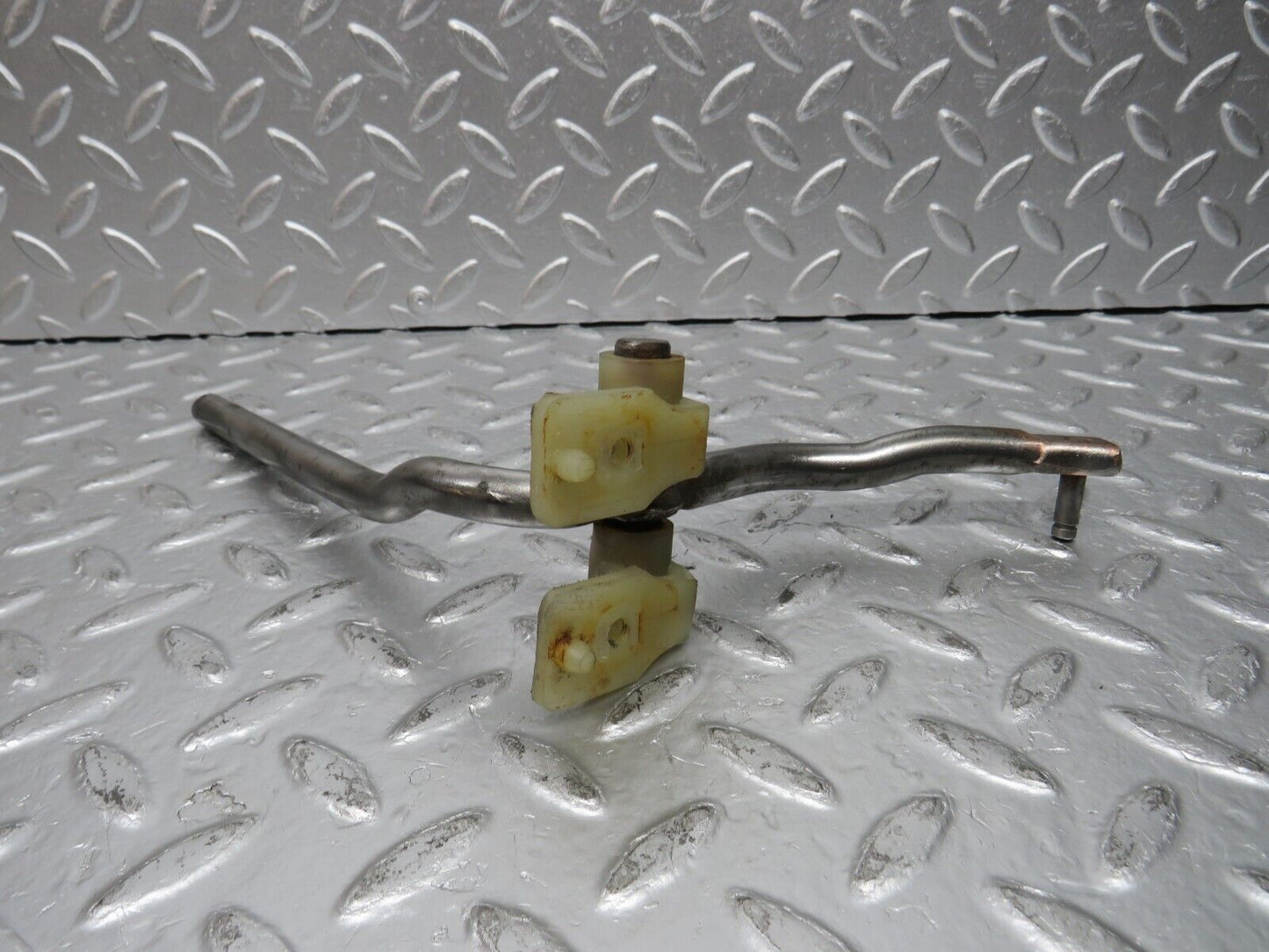31128 Mercedes-Benz W123 200D Accelerator Pedal Linkage
