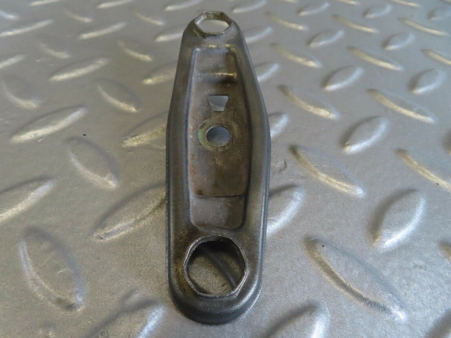 14037 Mercedes-Benz C107 280SLC Fuel Injector Bracket