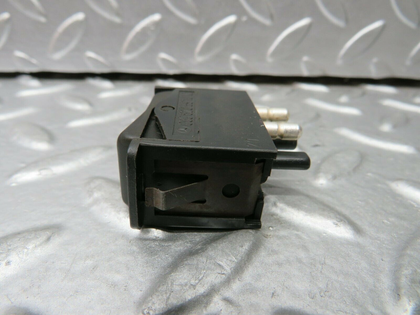23156 Mercedes-Benz C123 230CE Coupe Interior Light Switch 0008205910