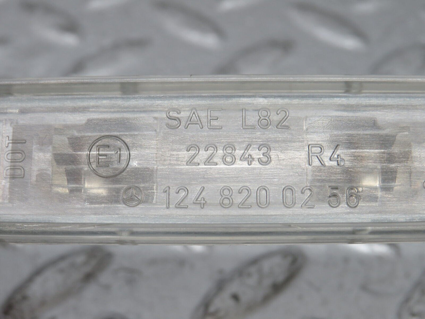 33326 Mercedes-Benz W202 C180 number Plate Light 1248200256