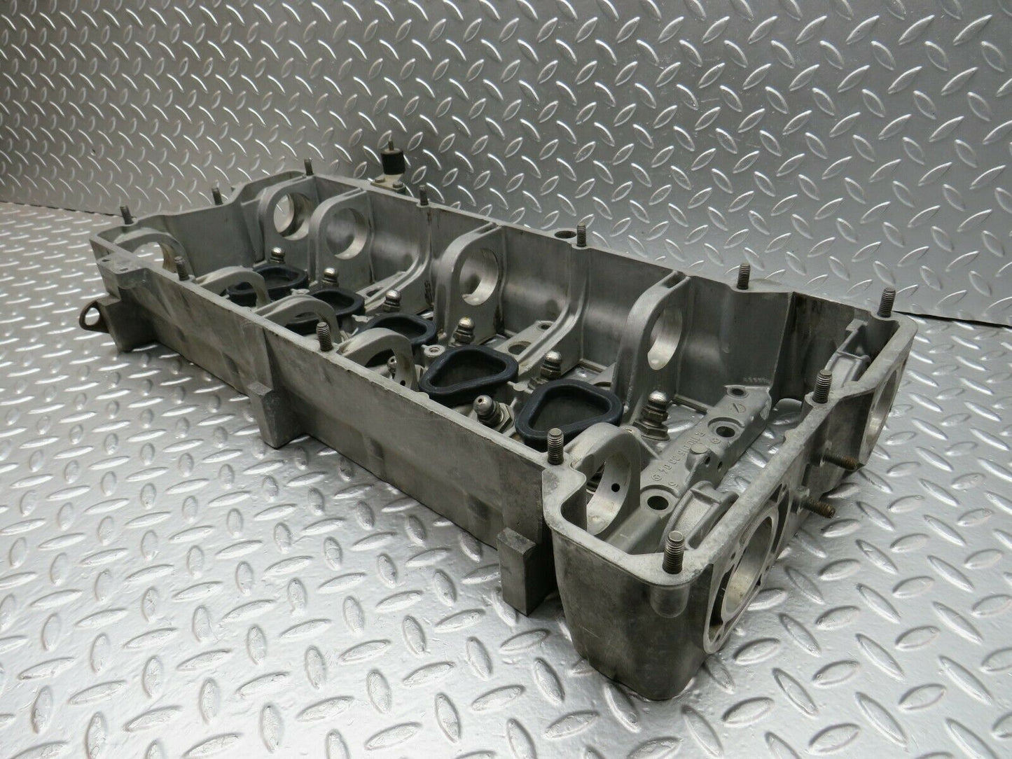 24128 Mercedes-Benz W123 280E Camshaft Bearing Casing 1100163304