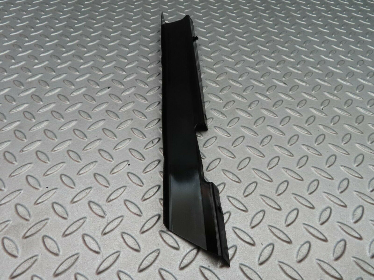 5687 Mercedes-Benz W123 200 Cable Channel Cover Front Right 1238211036