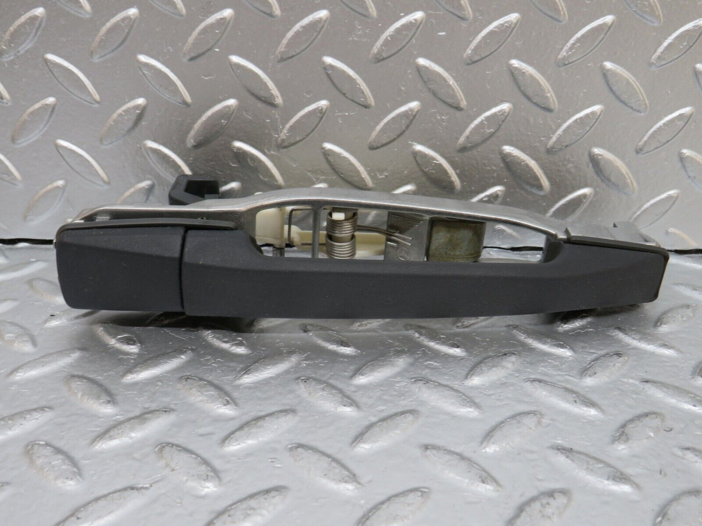 29323 Mercedes-Benz W124 230E Rear Left Exterior Door Handle