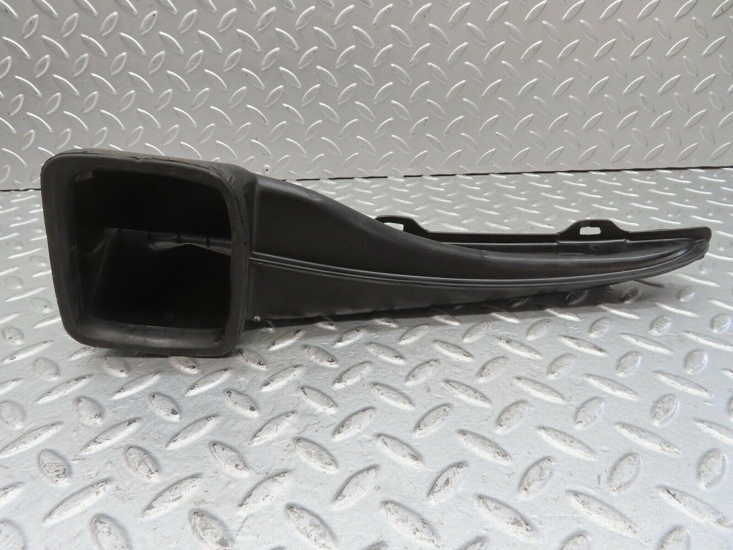 13812 Mercedes-Benz W123 200 Air Duct Vent Left And Right Side 1238300119