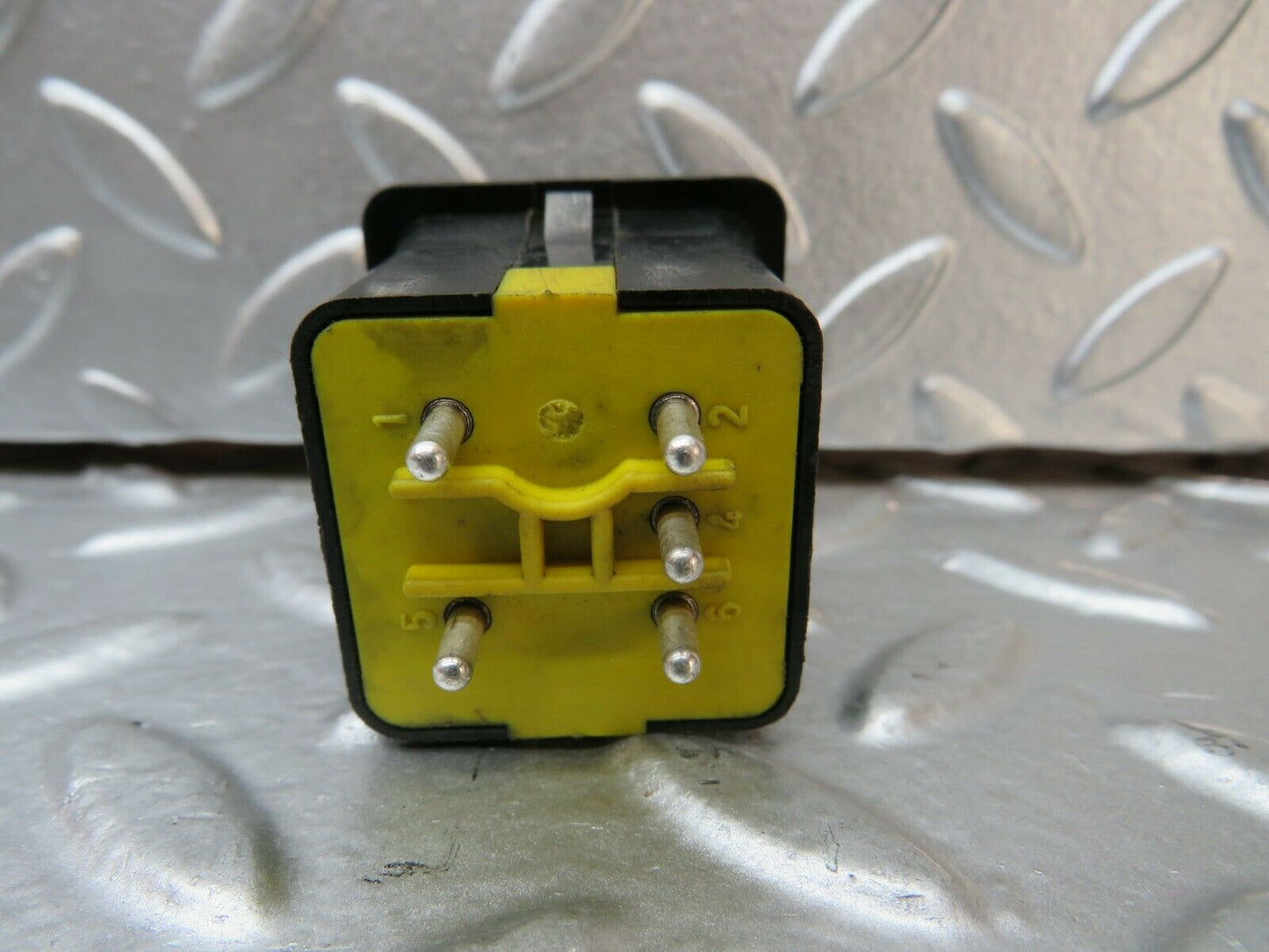23978 Mercedes-Benz W123 280E Mirror Control Switch 2018200610