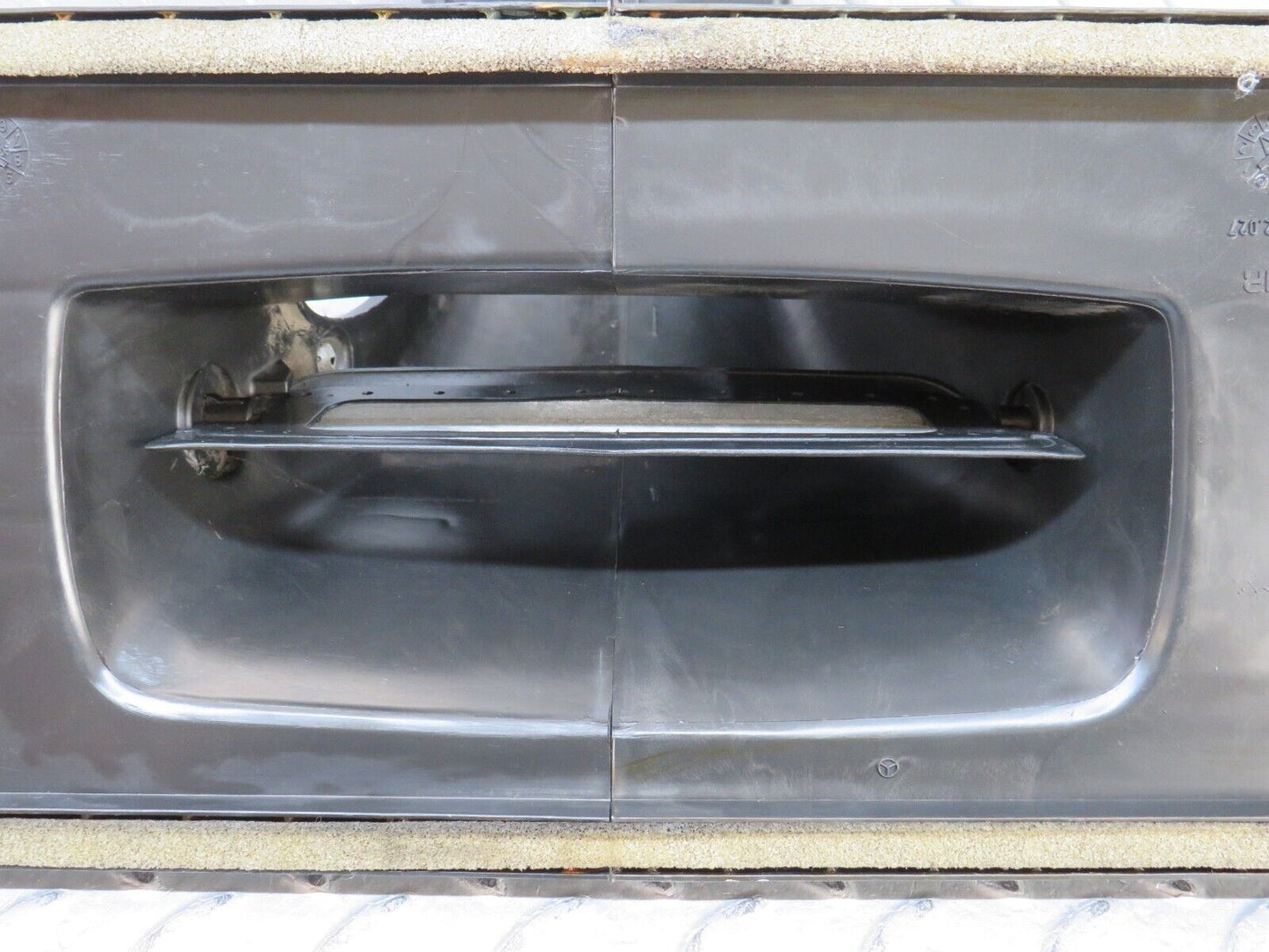 36477 Mercedes-Benz W201 190E 2.0L Heater Blower Housing Behr 91.484.52.017