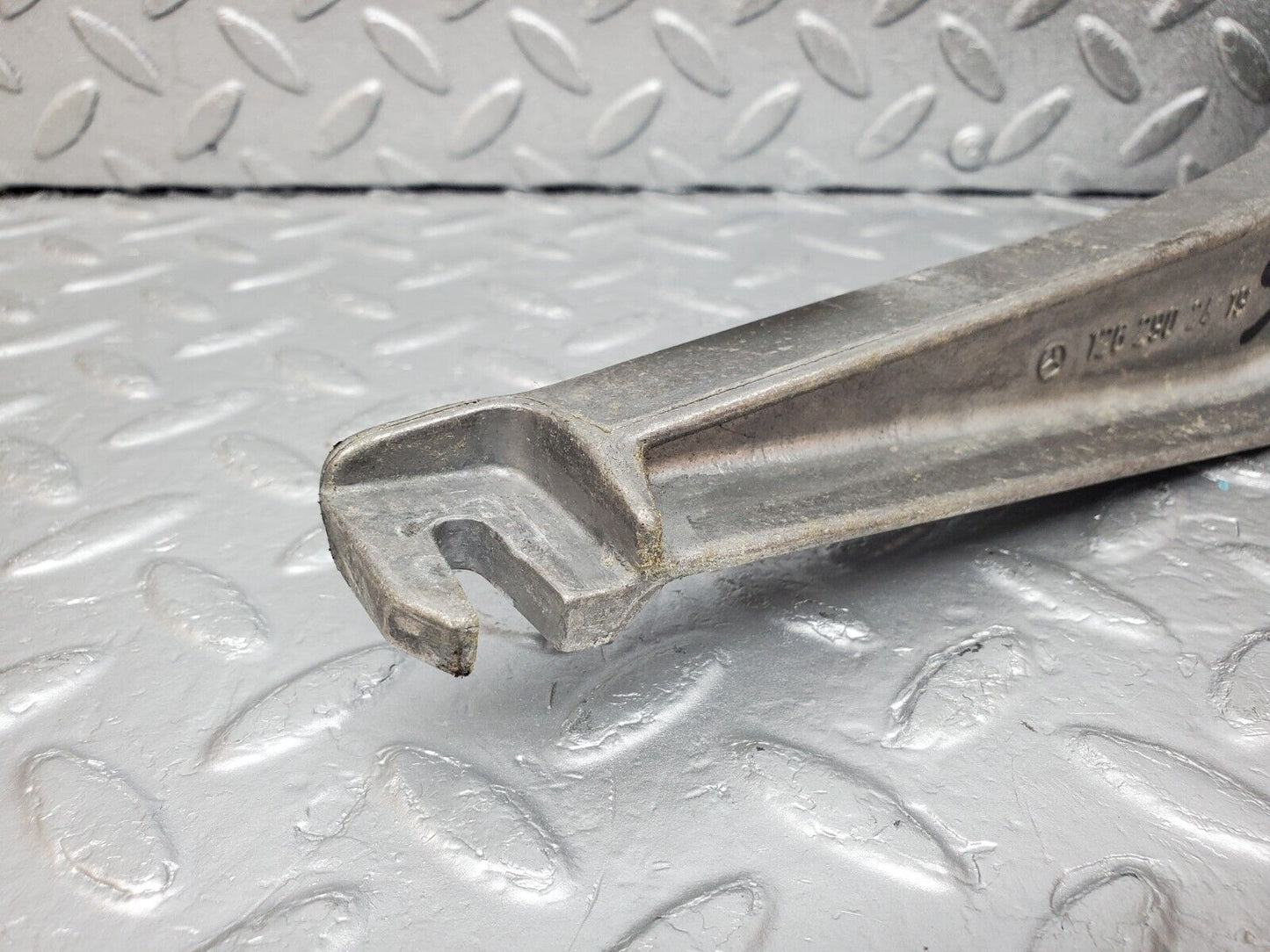 45579 Mercedes-Benz W126 420SE Brake Pedal Bracket 1262902419