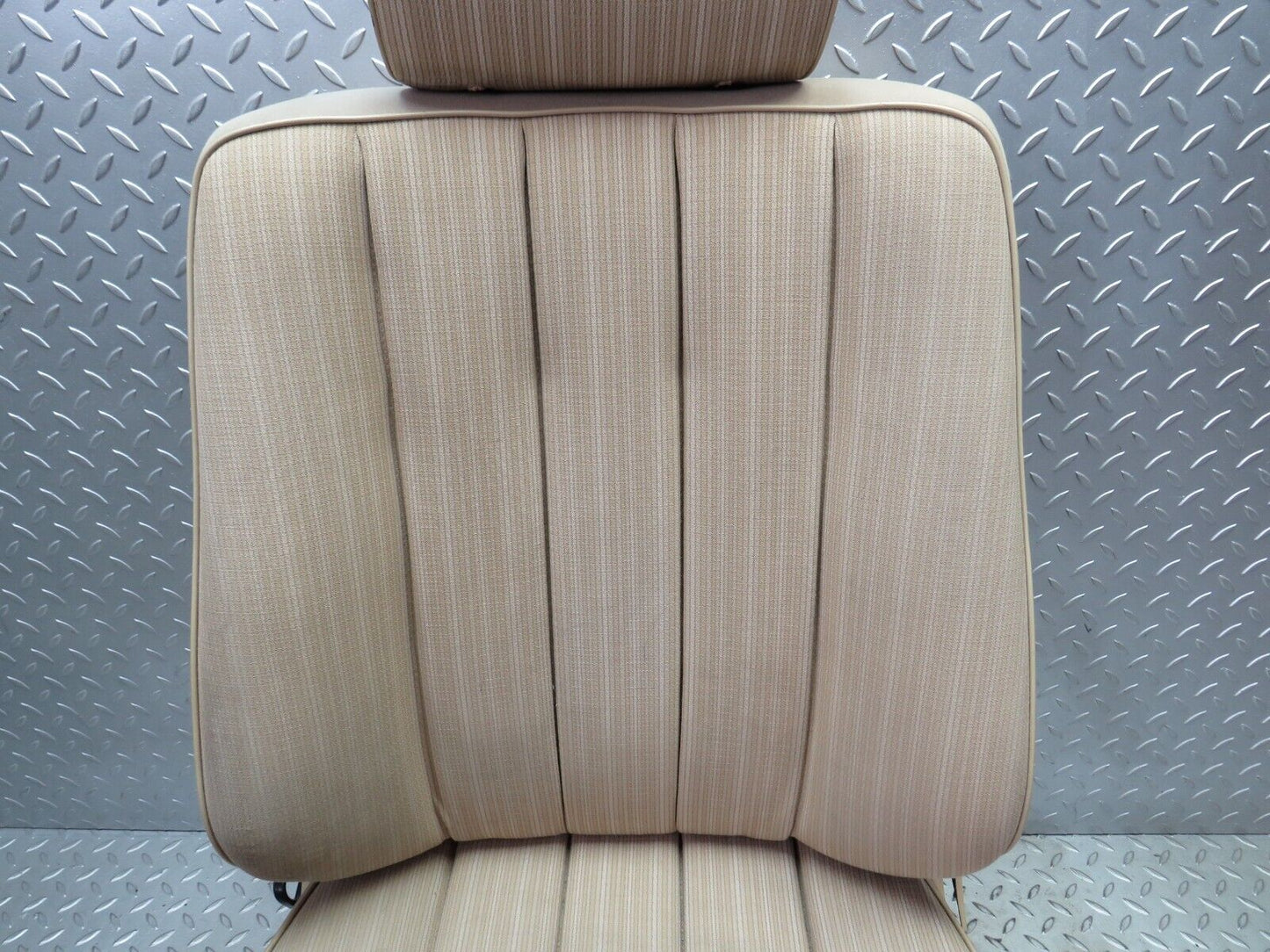 34232 Mercedes-Benz W124 260E Front Right Driver Seat Beige 1249101050