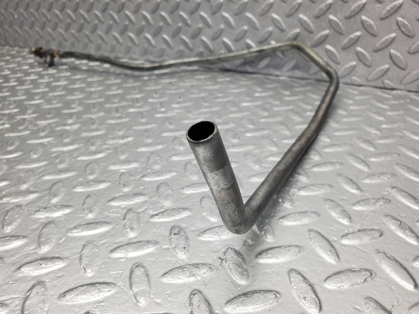 W112 throttle body hose pipe used OEM