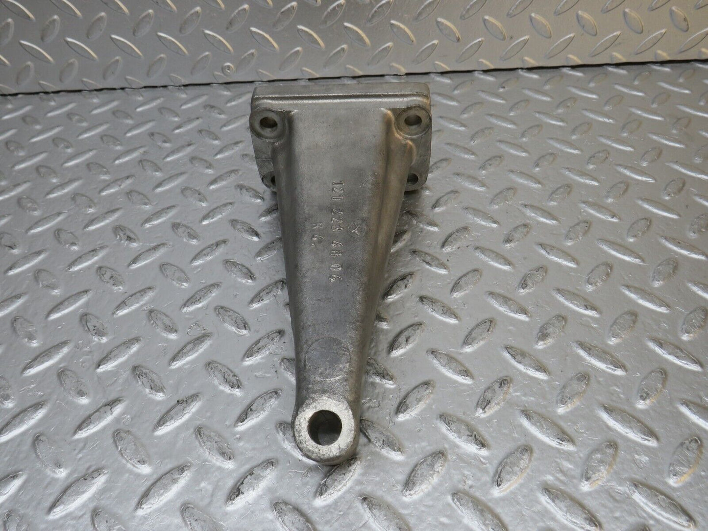 0314 Mercedes-Benz W110 Engine Mount Bracket 1212234604