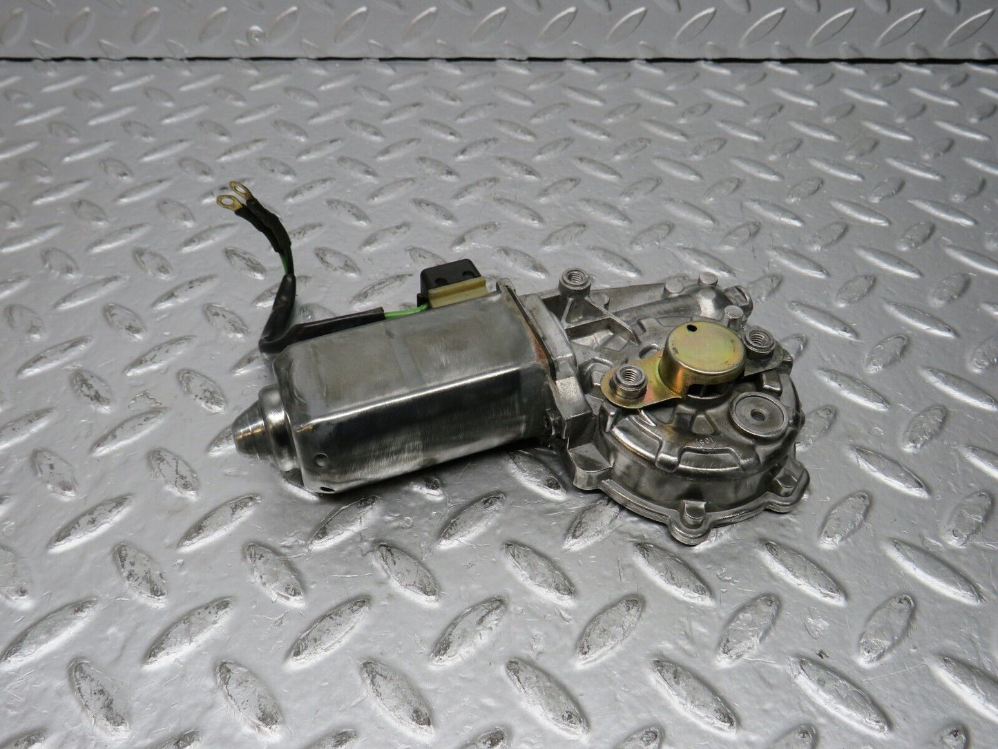 31197 Mercedes-Benz S124 220TE Window Regulator Motor Left Bosch 0130821284