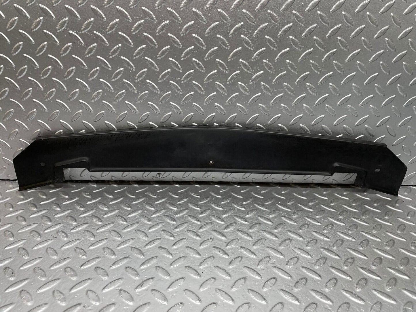 28575 Mercedes-Benz W123 230E Front Bumper Centre Filler Trim 1238853023
