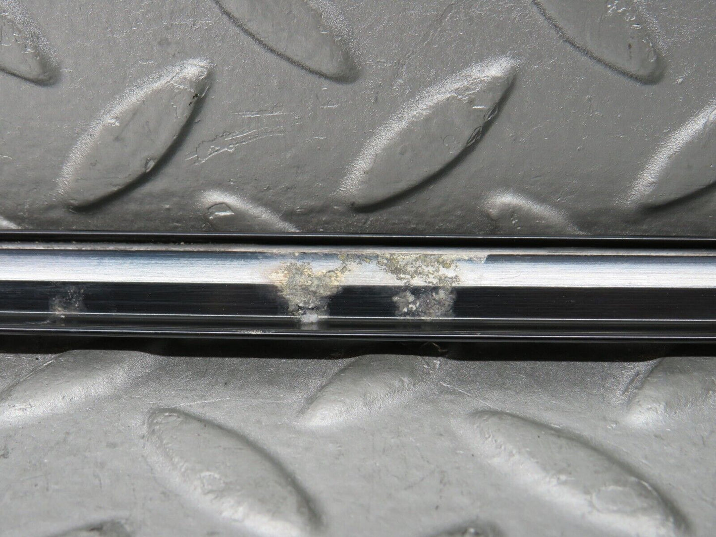 37890 Mercedes-Benz A124 320E Cabriolet Right Door Moulding Trim