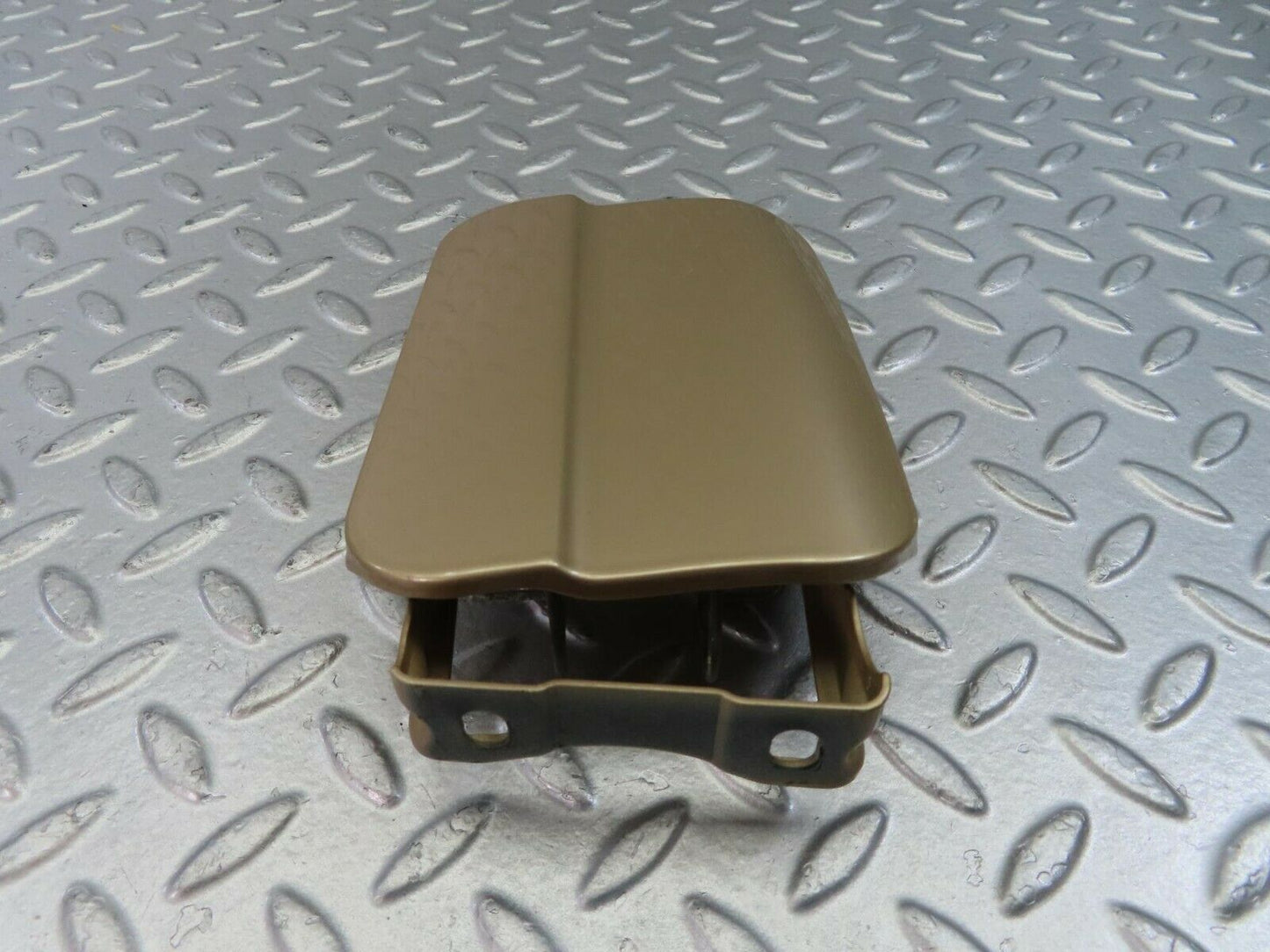 10797 Mercedes-Benz W123 230E Fuel Tank Flap Cap 1235840039