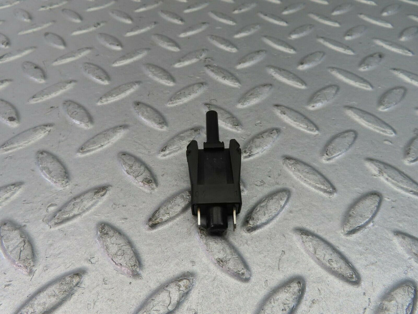 10405 Mercedes-Benz W201 190E Door Contact Switch 0015458714