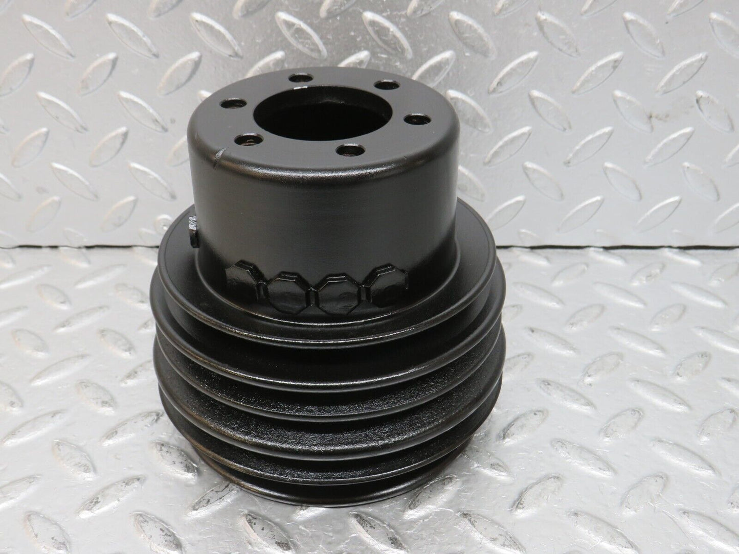 32862 Mercedes-Benz C107 R107 350 V8 Crankshaft Pulley