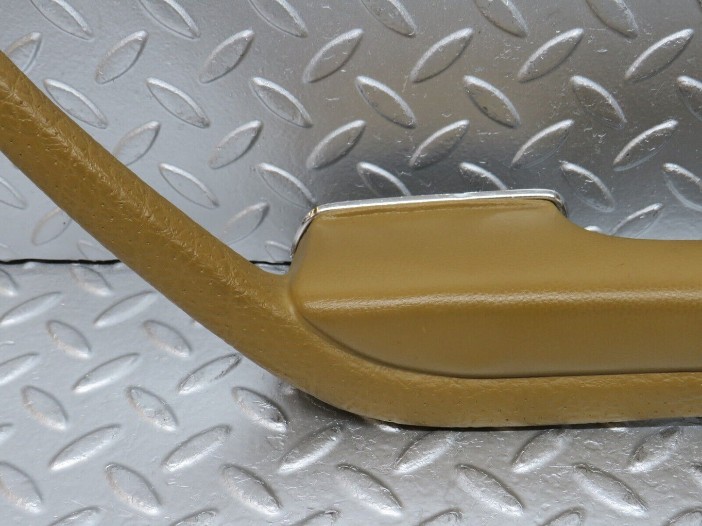 0652 Mercedes-Benz C107 350SLC Coupe Interior Door Handle Right