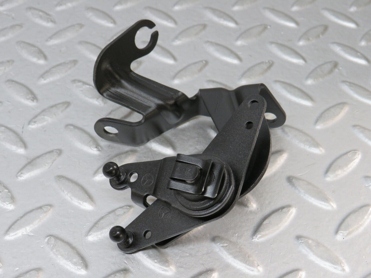 36359 Mercedes-Benz W126 420SE Accelerator Throttle Linkage