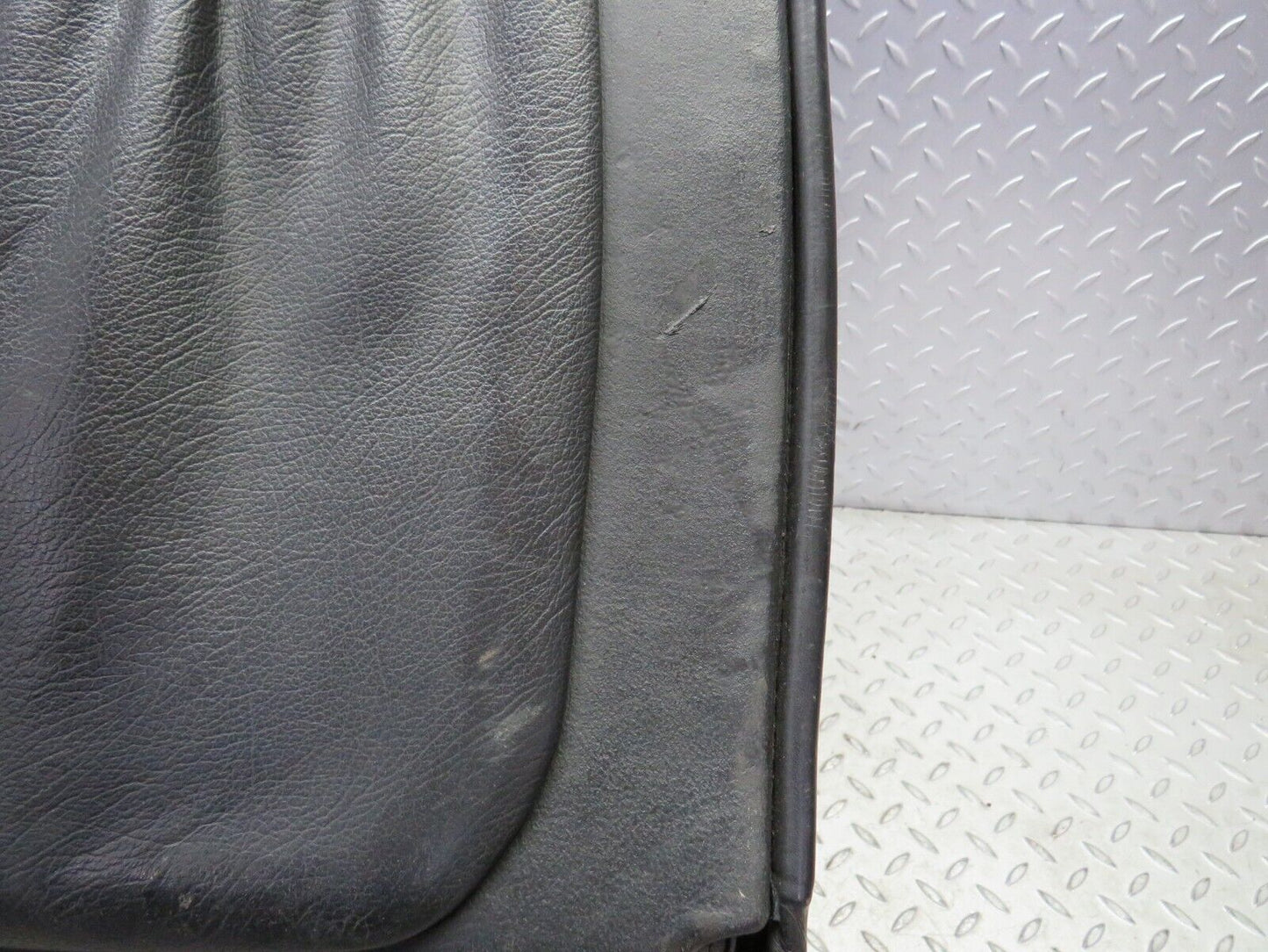 37883 Mercedes-Benz A124 320E Cabriolet Front Right Electric & Heated Seat Leather Black