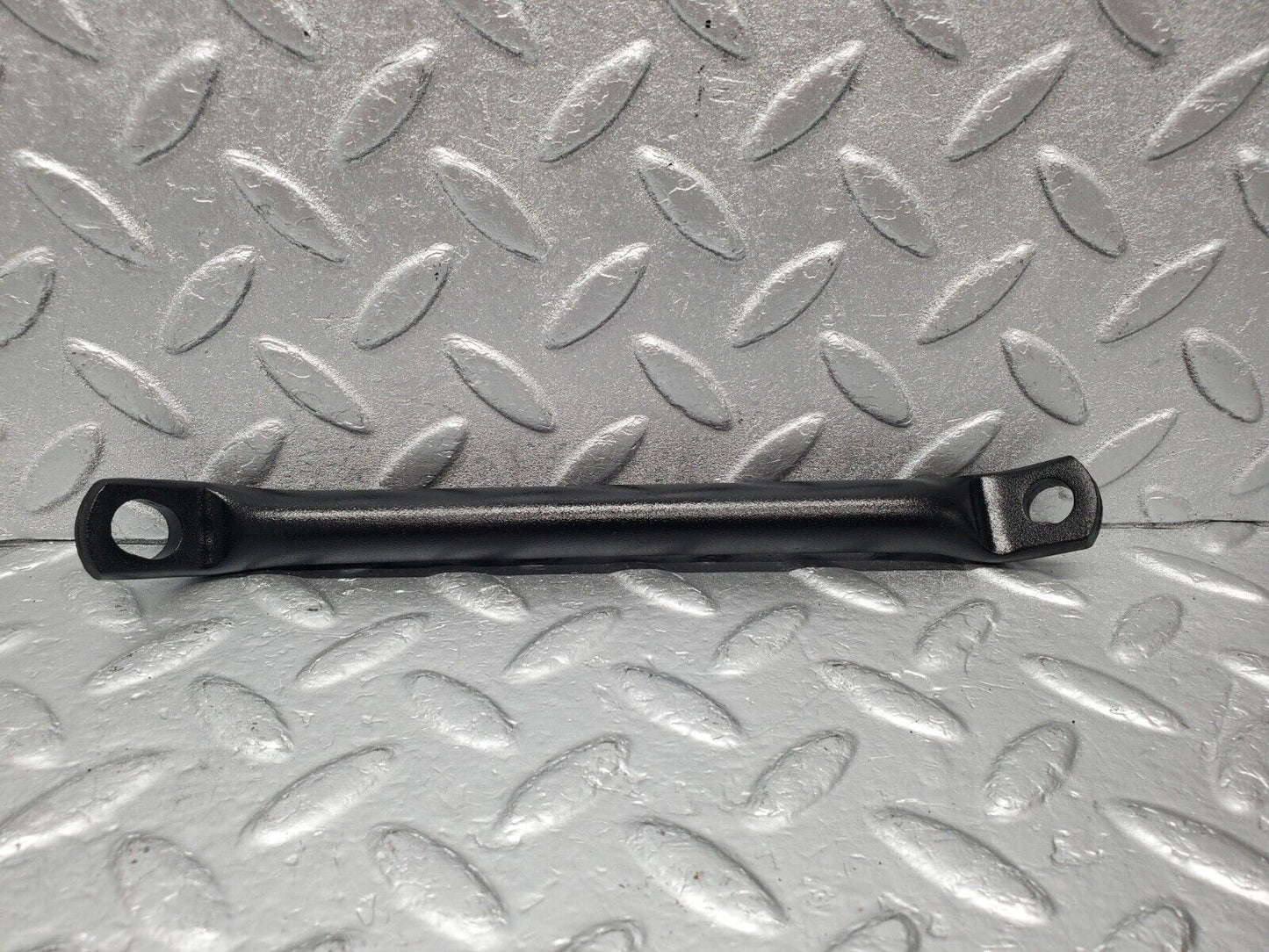 46646 Mercedes-Benz C123 280CE Coupe Power Steering Pump Holder Bracket