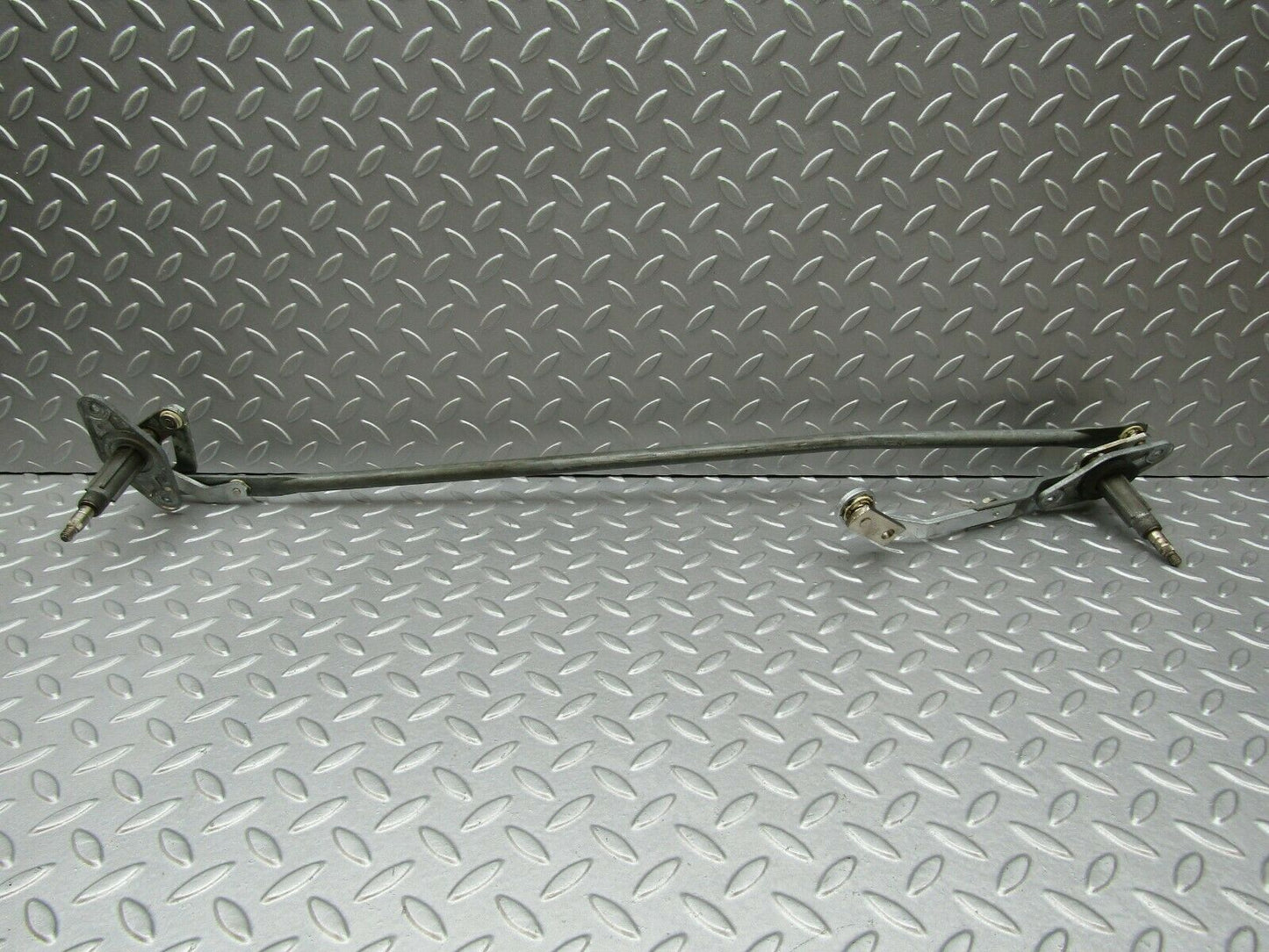 3395 Mercedes-Benz W108 280SE Windshield Wiper Linkage