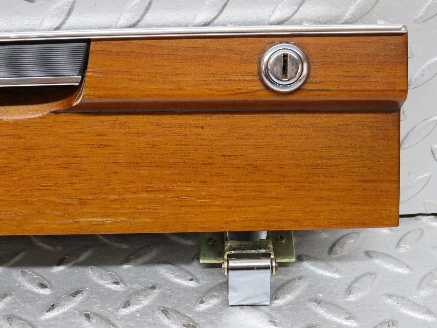 37414 Mercedes-Benz W109 300SEL Glove Box Door No Key