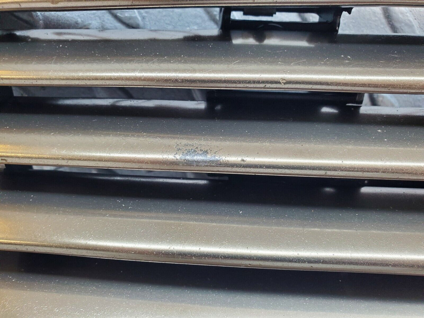 45118 Mercedes-Benz R129 300SL Coupe Bonnet Grill 1298800085