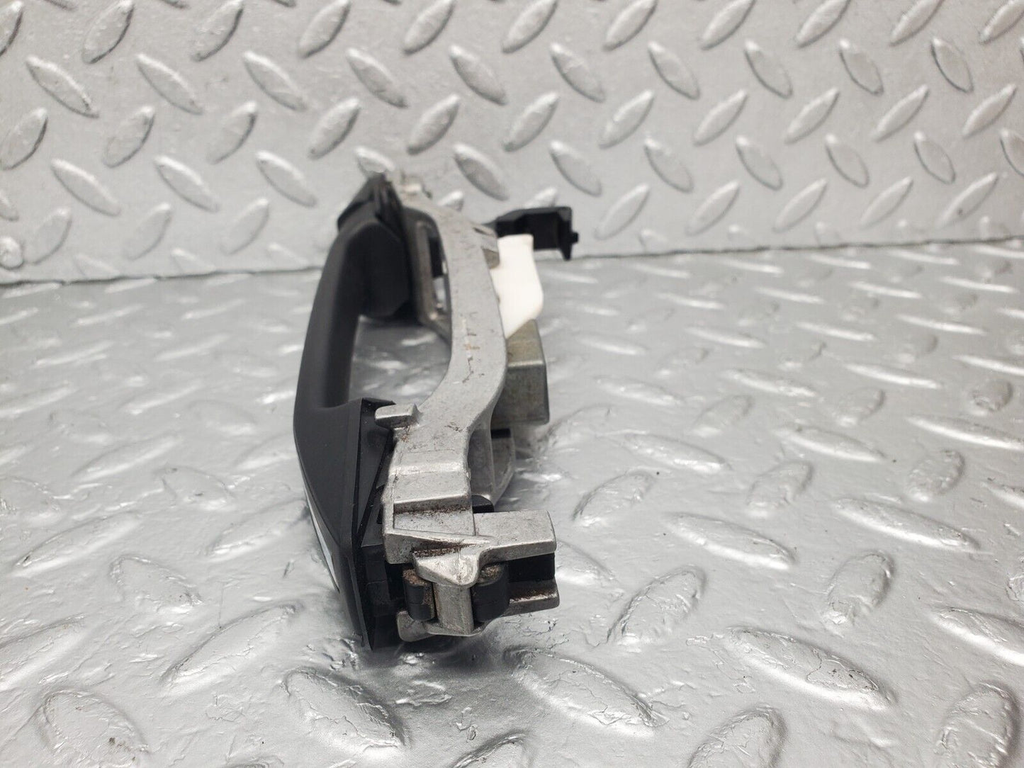 46142 Mercedes-Benz W124 Rear Right Exterior Door Handle