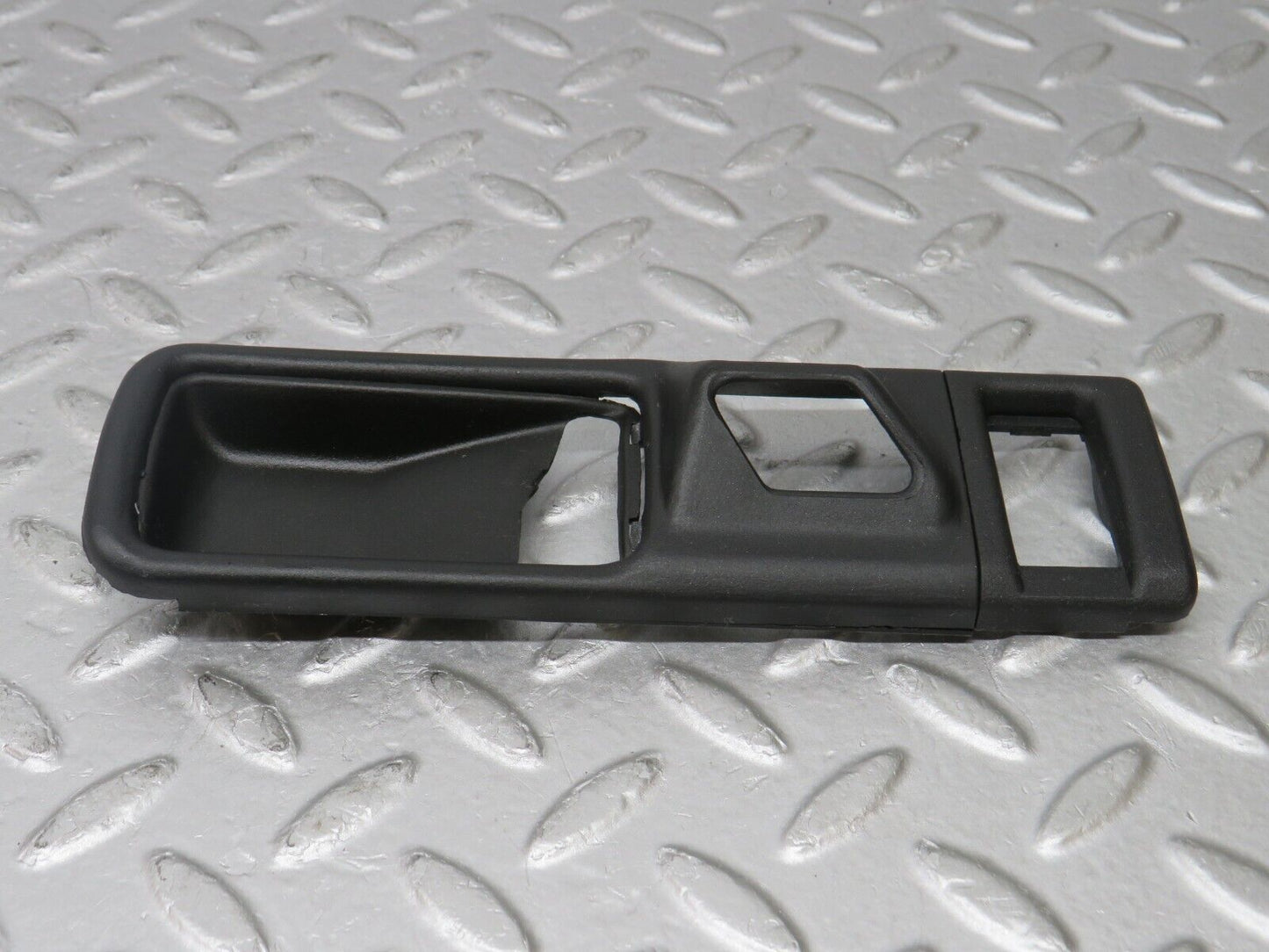 36103 Mercedes-Benz W126 420SE Interior Door Handle Frame Rear Right 1267660211 1267660491