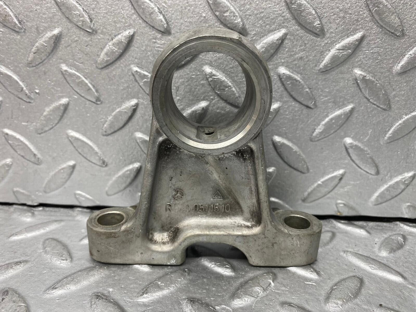 1711 Mercedes-Benz W105 219 PONTON Camshaft Tower Bearing 1800511510