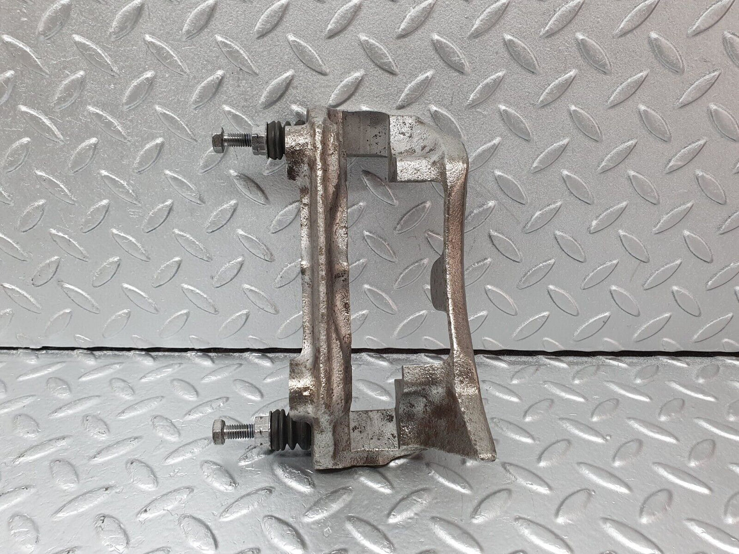 41903 Mercedes-Benz W202 C200 Front Right Brake Caliper Bracket