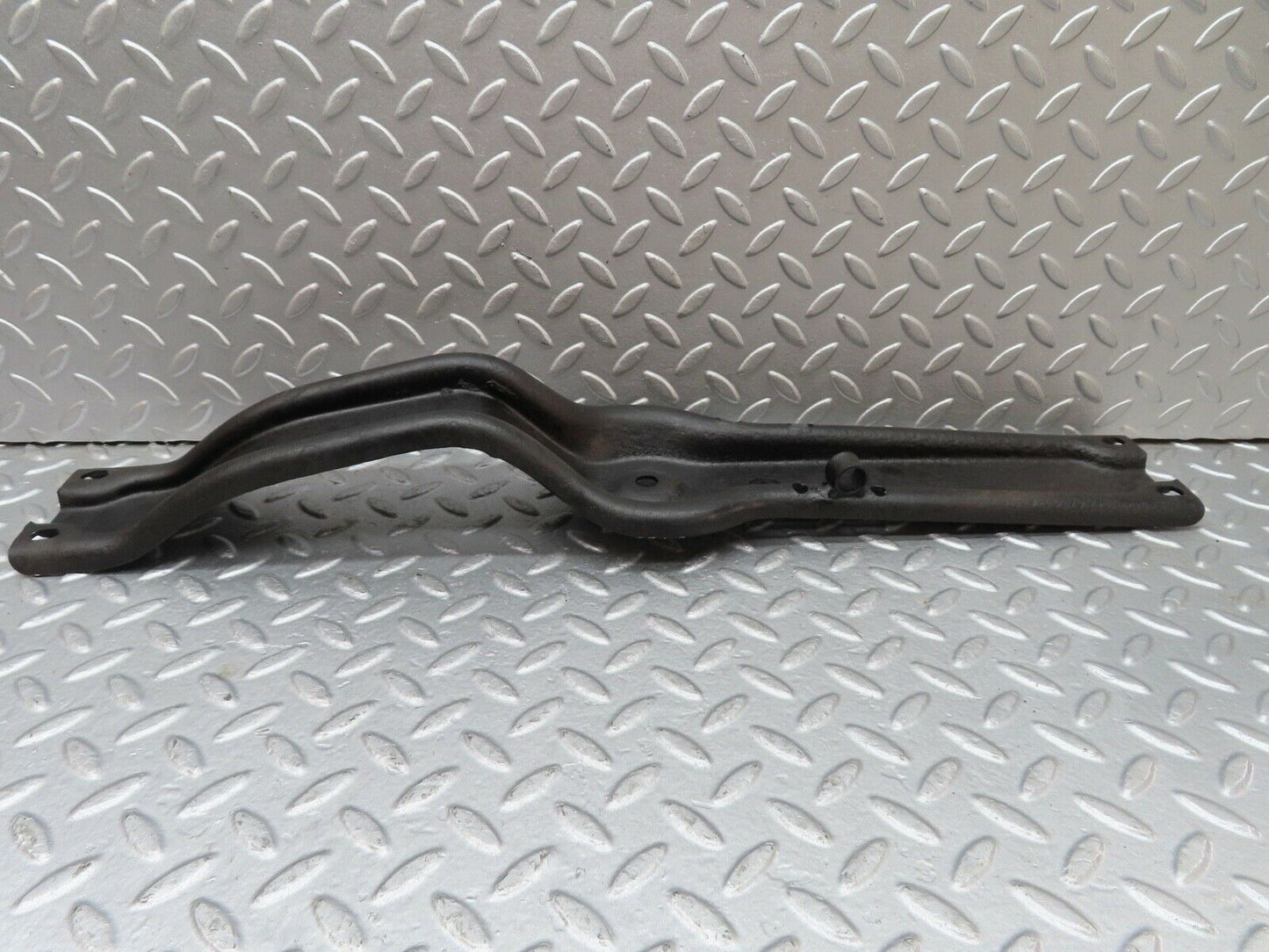 18219 Mercedes-Benz W111 220SE Coupe Gearbox Mount Bracket