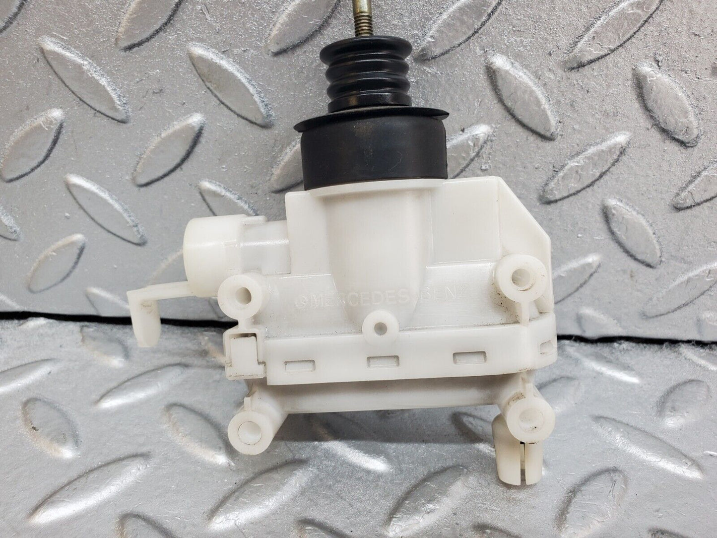 44755 Mercedes-Benz W124 220E Right Door Lock Vacuum Actuator Hella