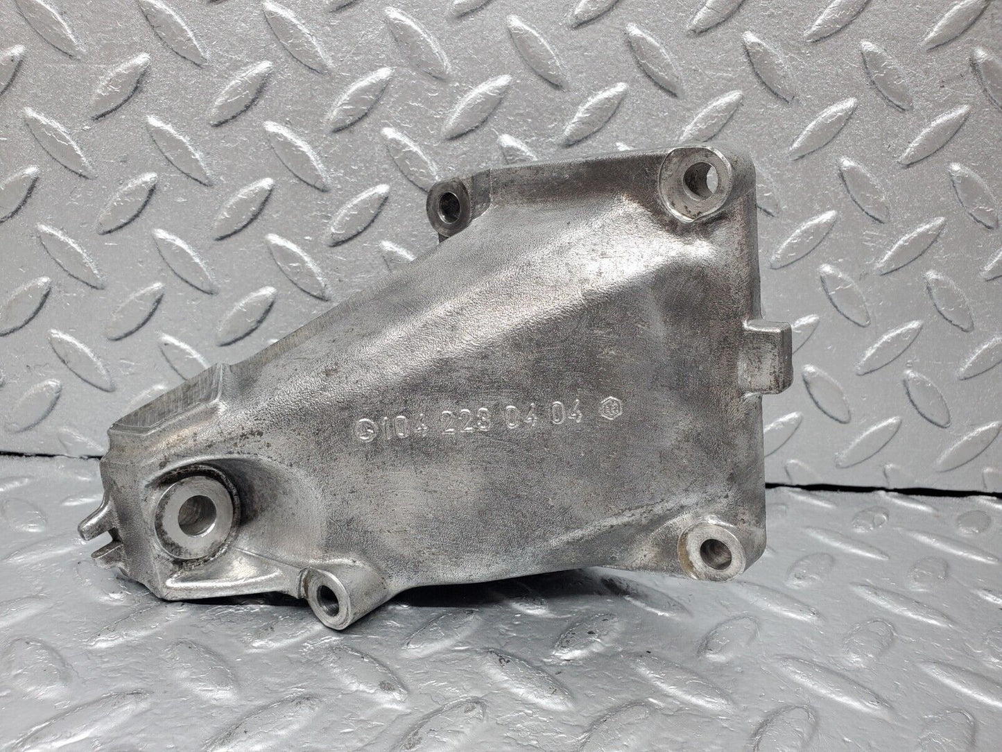 45090 Mercedes-Benz R129 300SL Coupe Engine Mount Bracket Left Side 1042230404