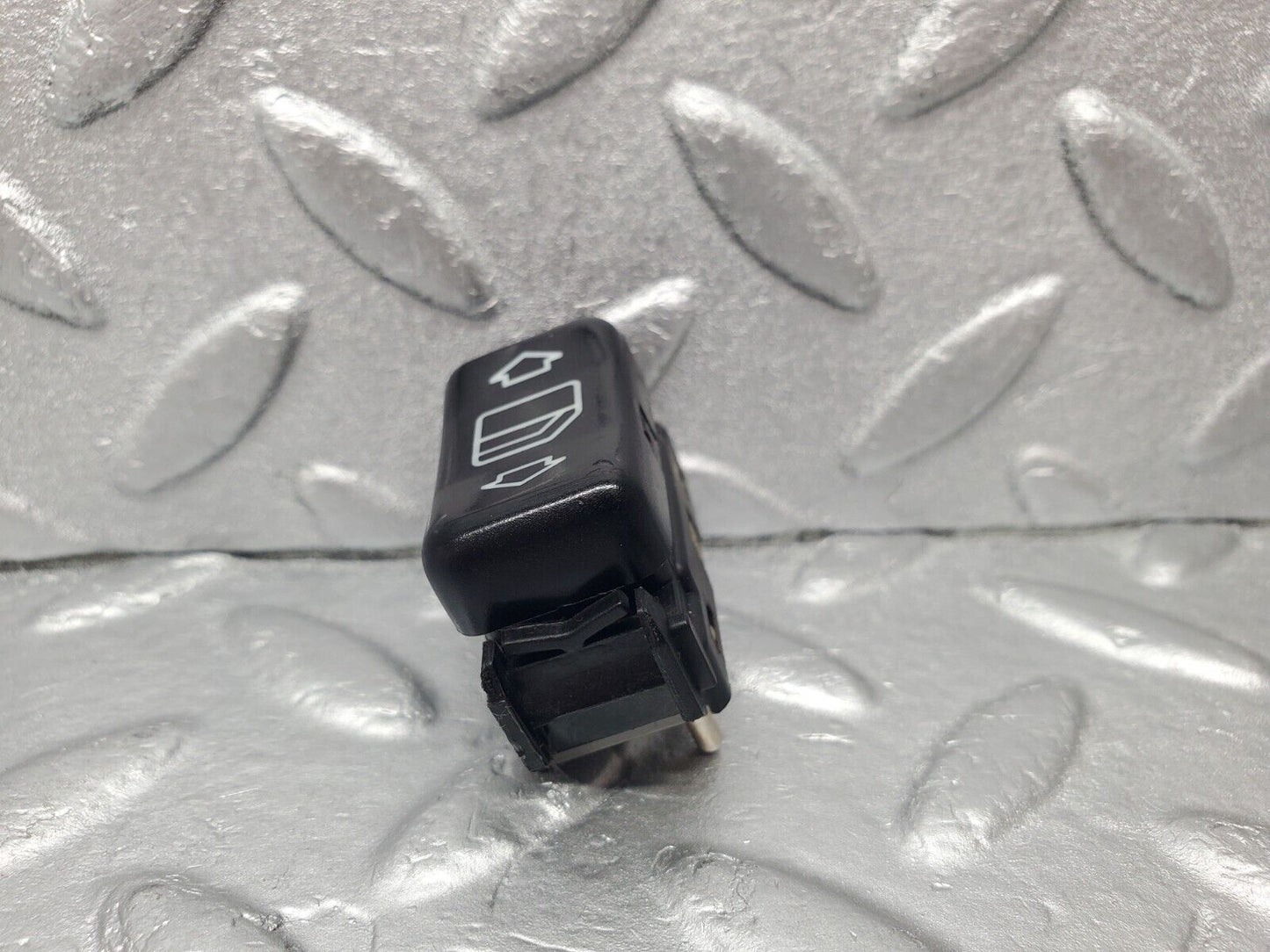 46930 Mercedes-Benz R129 320SL Coupe Right Door Window Switch 1298201410