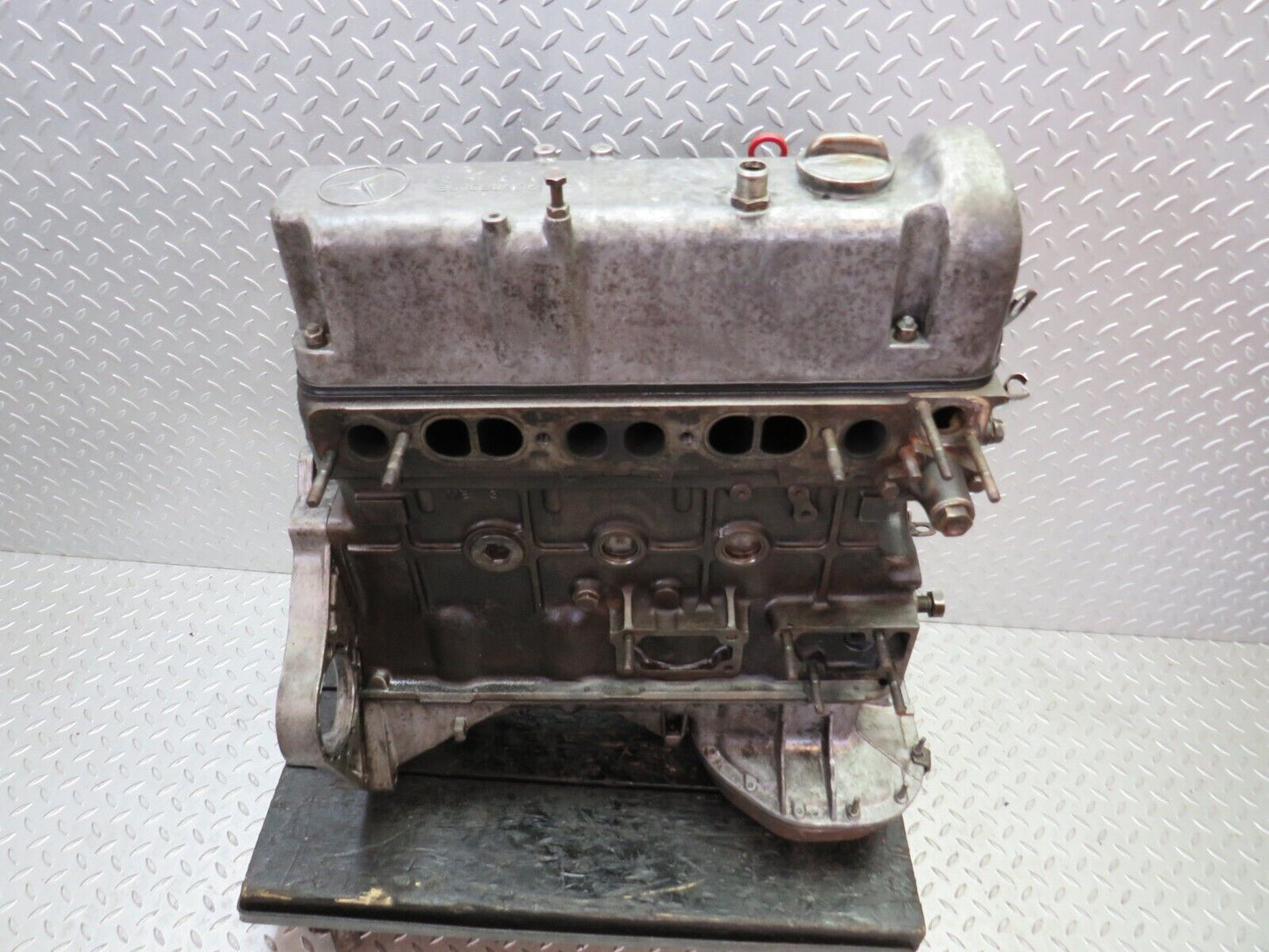 35952 Mercedes-Benz 240D OM616.912 Complete Engine 6160112801